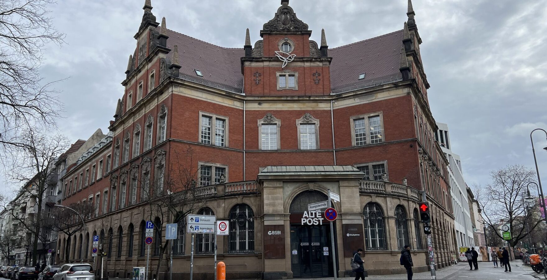 Berlin School of Business and Innovation (BSBI)