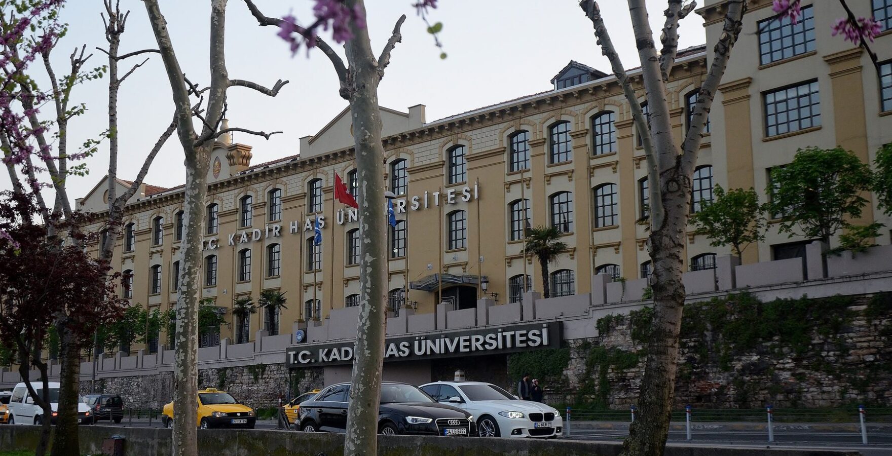 Kadir Has University